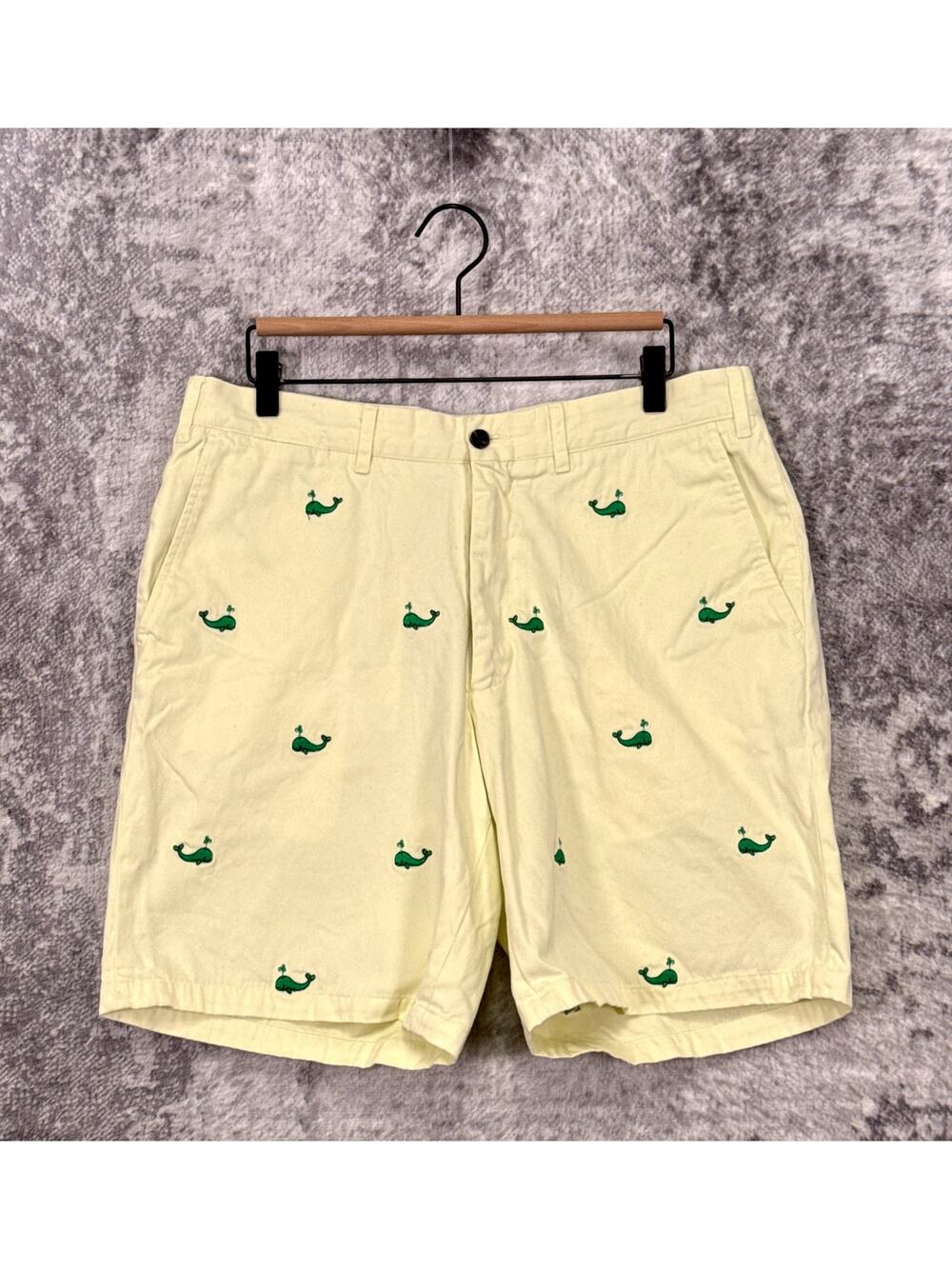 Castaway Nantucket Shorts 34 Mens Yellow Embroidered Whales